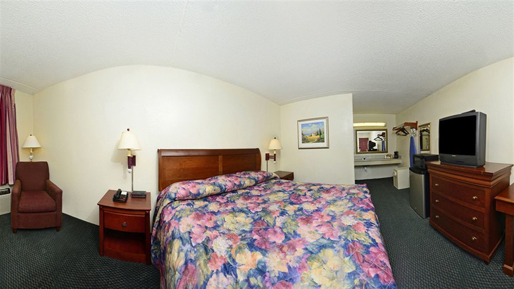 Americas Best Value Inn คัลแมน ภายนอก รูปภาพ