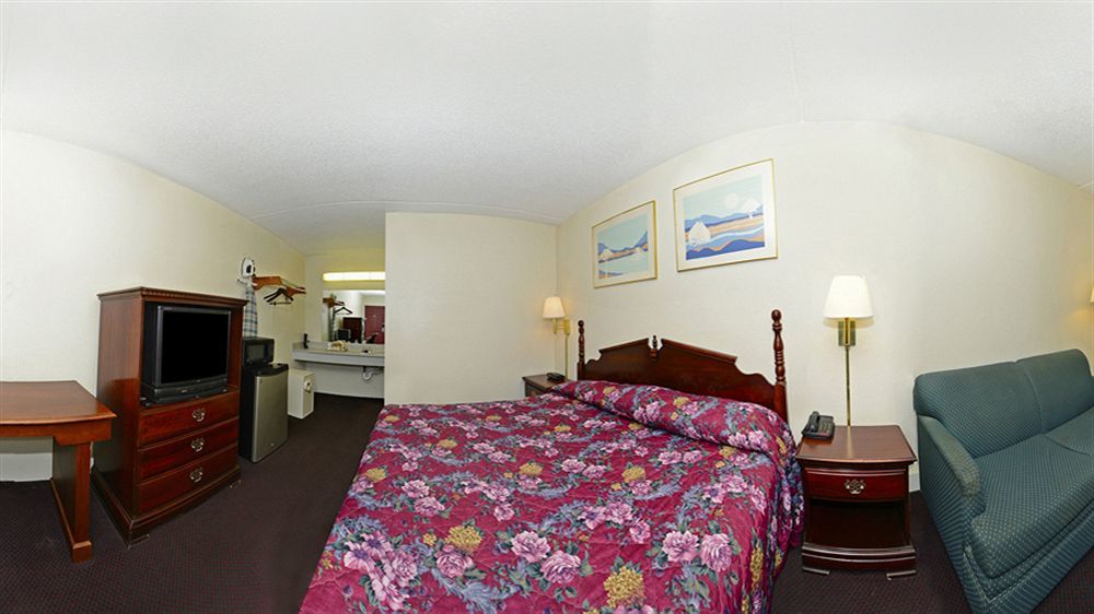 Americas Best Value Inn คัลแมน ภายนอก รูปภาพ